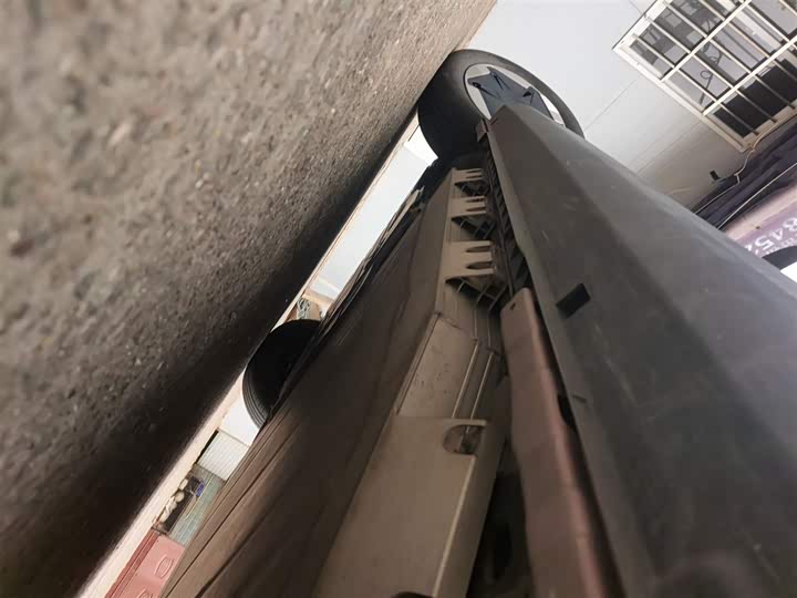 Фото 18 - Geely Geometry E Firefly