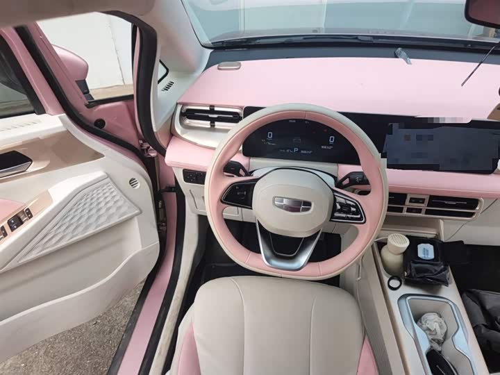 Фото 3 - Geely Geometry E Firefly