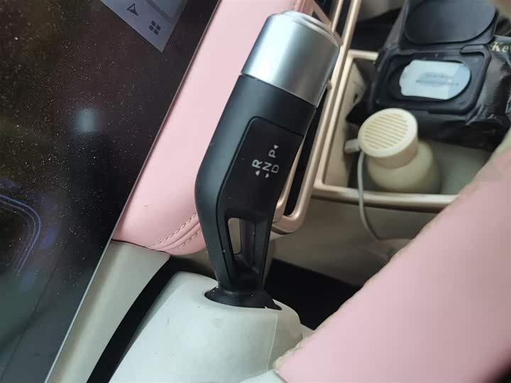 Фото 7 - Geely Geometry E Firefly