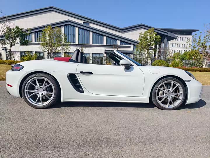 Фото 4 - Porsche 718