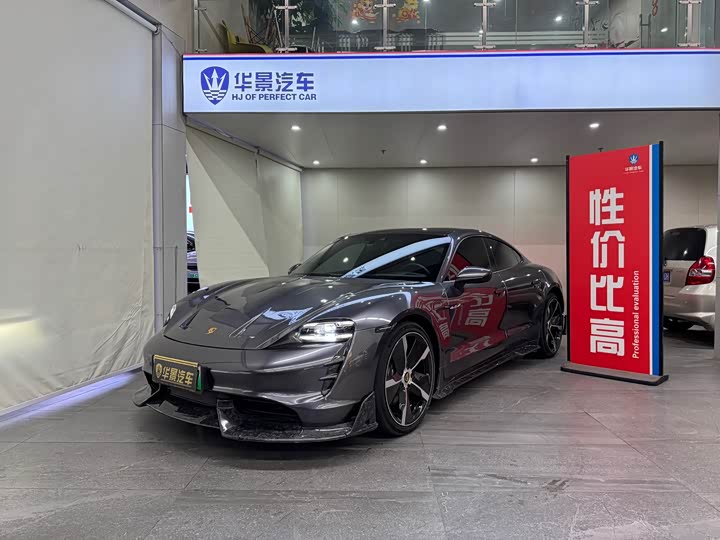 Фото 1 - Porsche Taycan