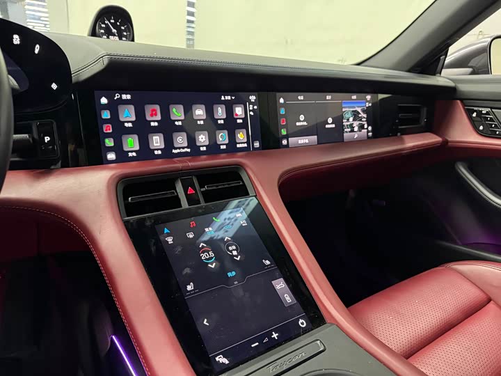 Фото 10 - Porsche Taycan