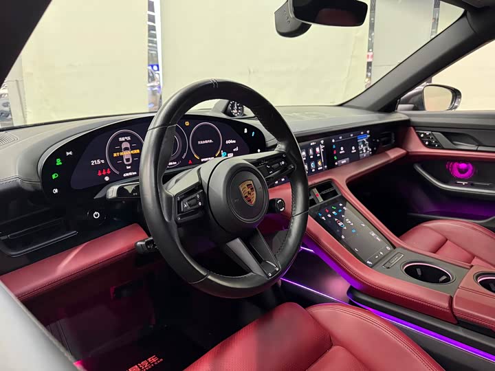 Фото 14 - Porsche Taycan