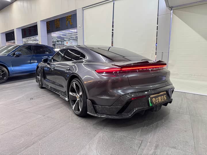 Фото 5 - Porsche Taycan