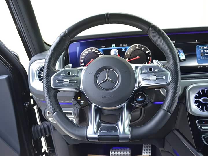 Фото 10 - Mercedes-Benz G-Class AMG