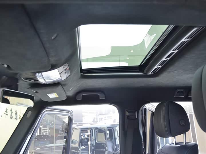 Фото 15 - Mercedes-Benz G-Class AMG