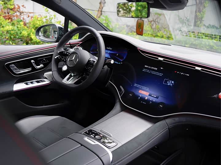 Фото 17 - Mercedes-Benz EQE AMG