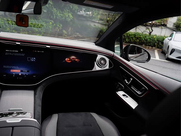 Фото 20 - Mercedes-Benz EQE AMG