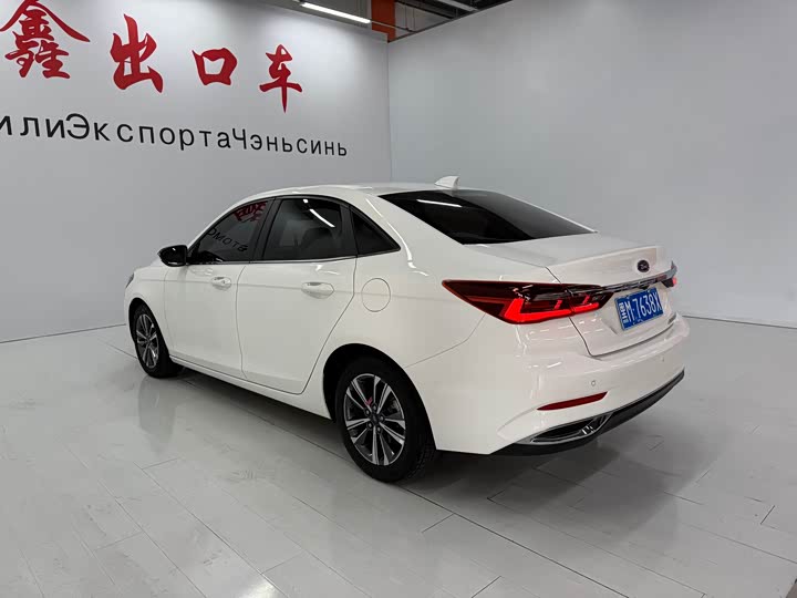 Фото 6 - Ford Escort