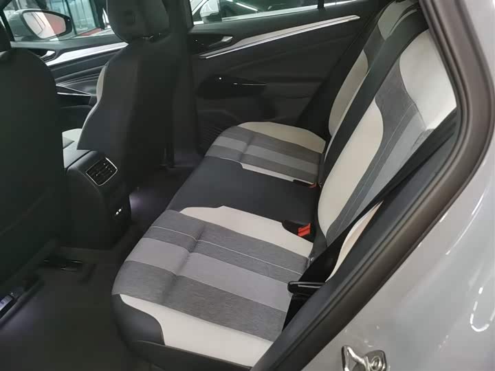 Фото 17 - Volkswagen ID.4 Crozz