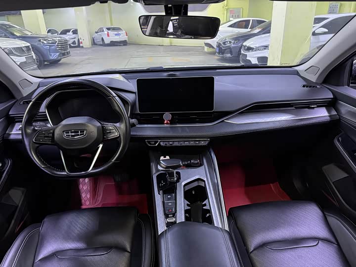 Фото 4 - Geely Preface