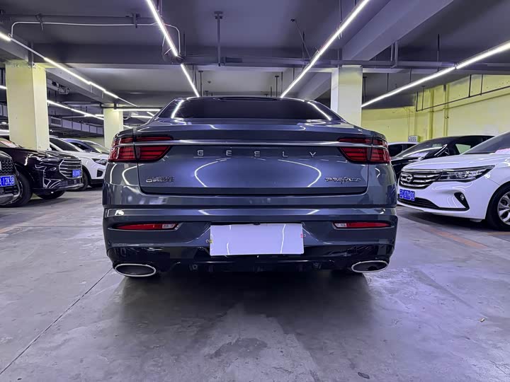 Фото 8 - Geely Preface