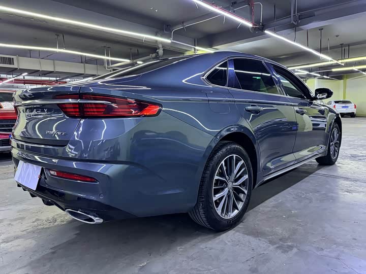 Фото 9 - Geely Preface