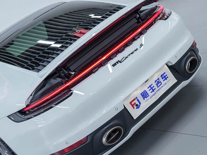 Фото 8 - Porsche 911