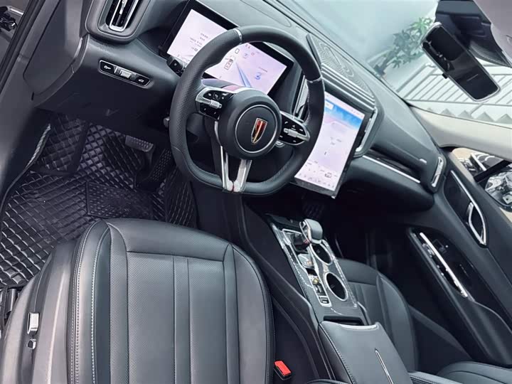 Фото 20 - Hongqi HS3