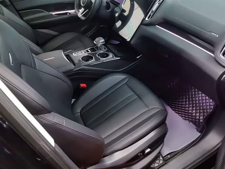 Фото 5 - Hongqi HS3