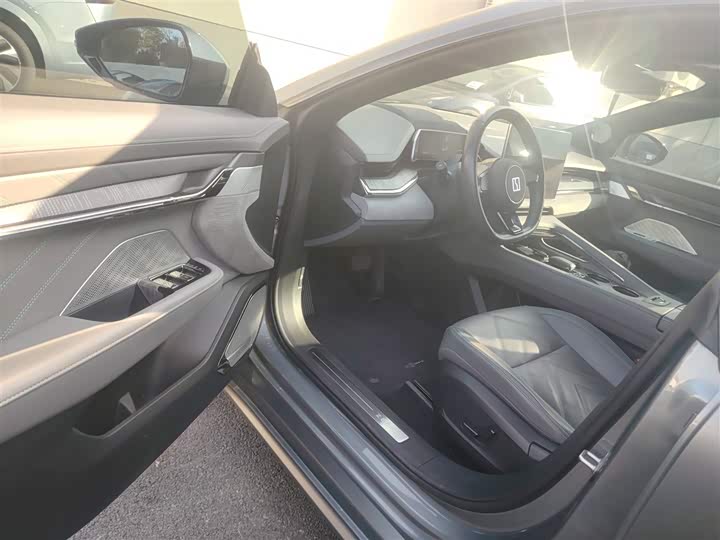 Фото 16 - Zeekr 001