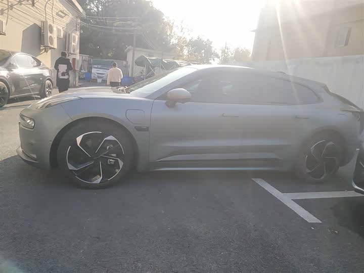 Фото 5 - Zeekr 001