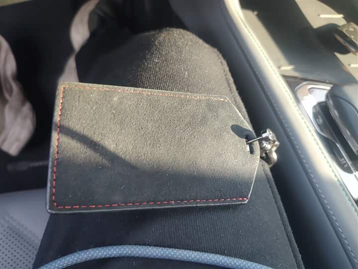 Фото 9 - Zeekr 001