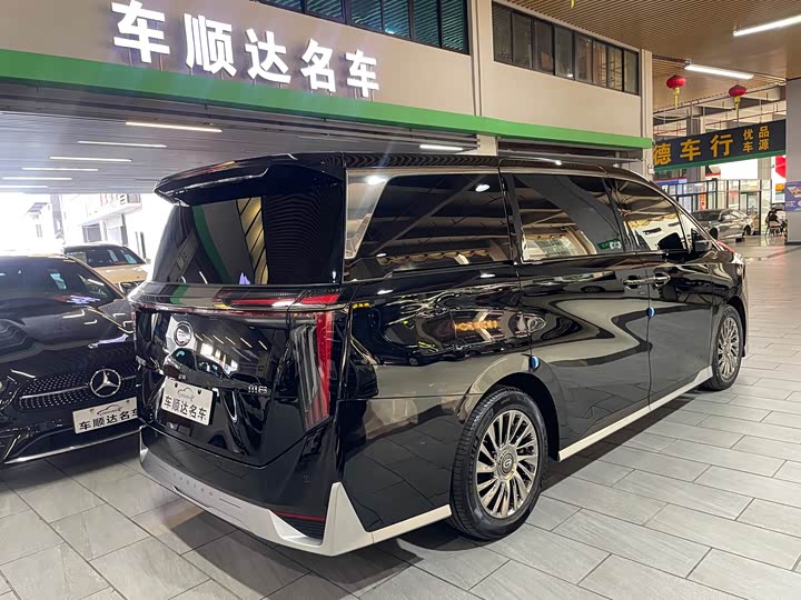 Фото 14 - GAC Trumpchi M8