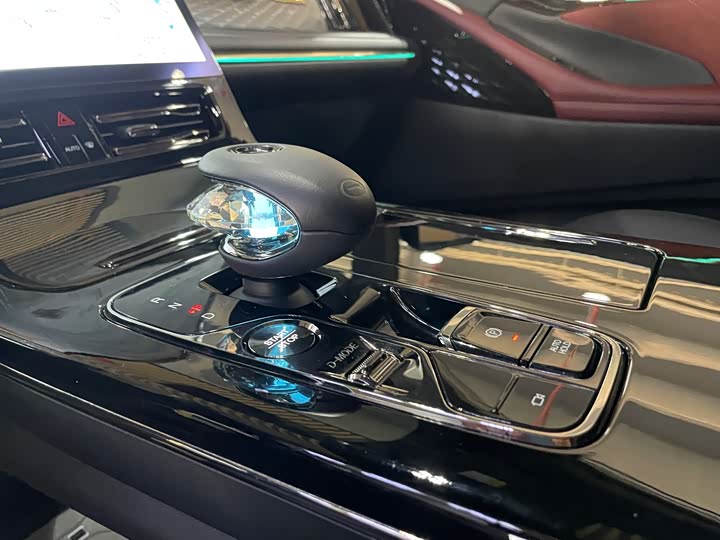 Фото 7 - GAC Trumpchi M8