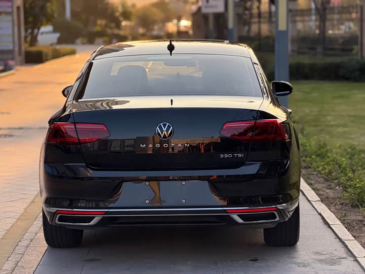 Фото 8 - Volkswagen Magotan