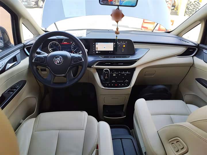 Фото 10 - Buick GL8 ES