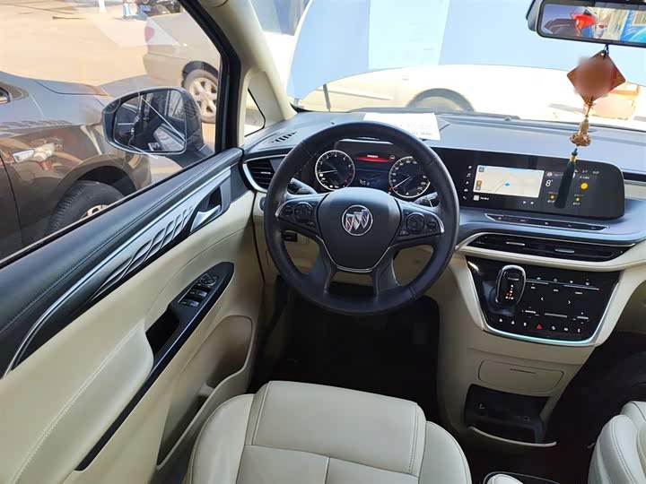 Фото 11 - Buick GL8 ES