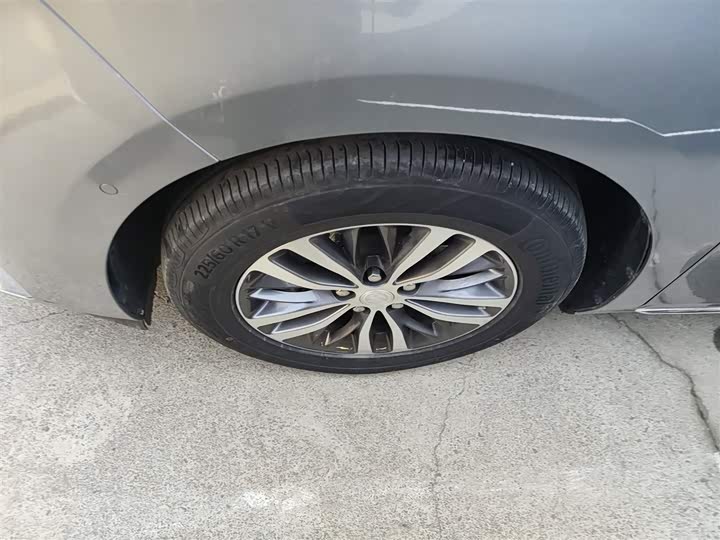 Фото 23 - Buick GL8 ES