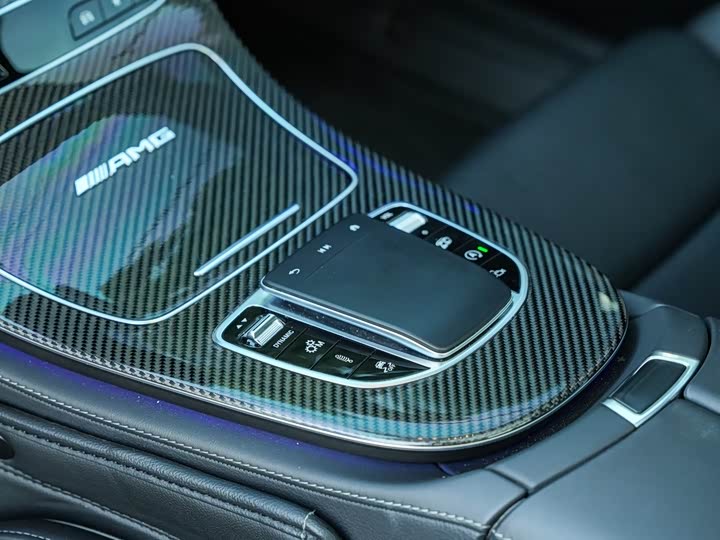 Фото 12 - Mercedes-Benz E-Class AMG