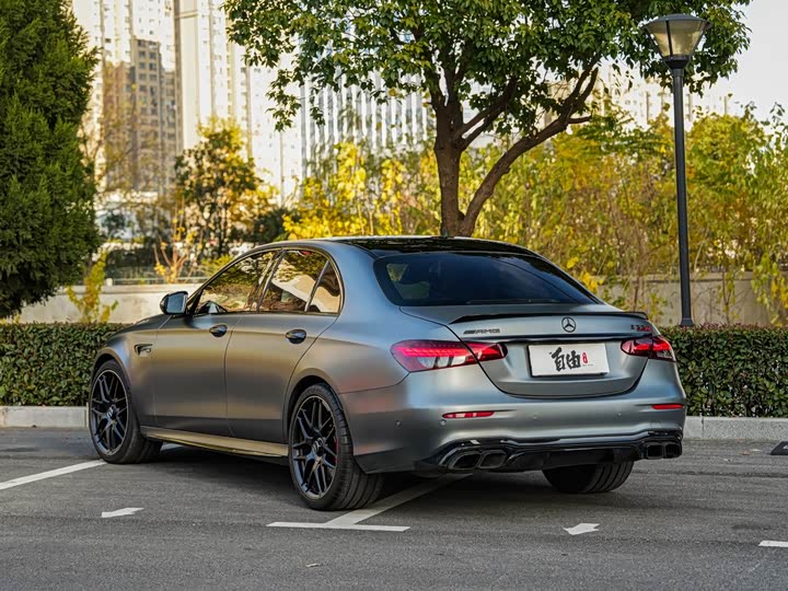 Фото 6 - Mercedes-Benz E-Class AMG