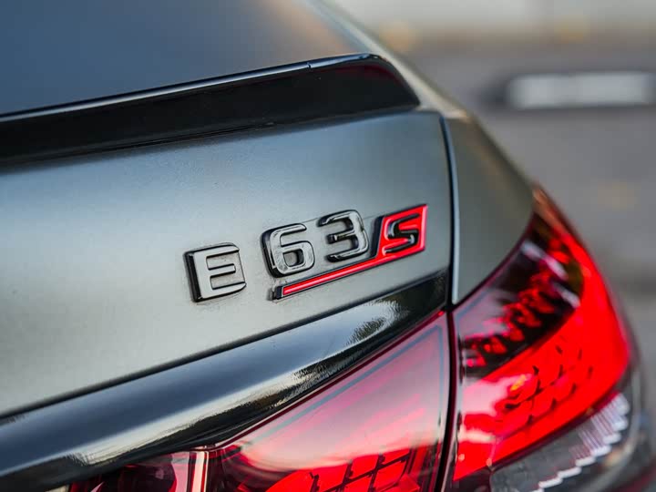 Фото 7 - Mercedes-Benz E-Class AMG