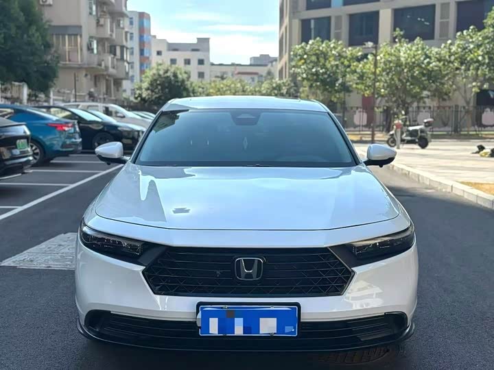 Фото 2 - Honda Accord