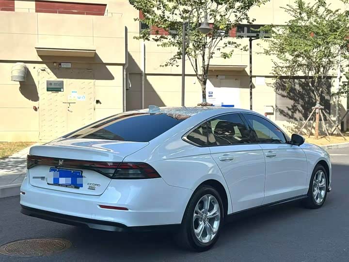 Фото 5 - Honda Accord