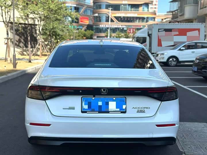 Фото 6 - Honda Accord