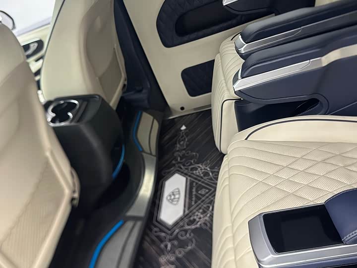 Фото 31 - Mercedes-Benz Vito