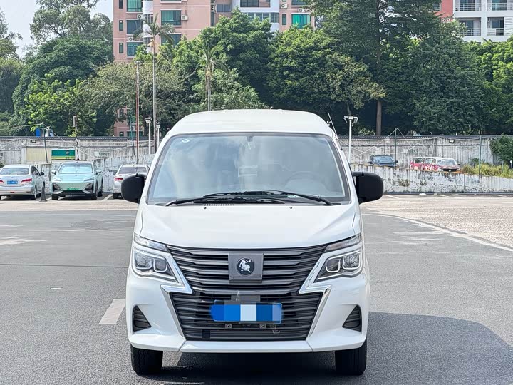 Фото 2 - Dongfeng Forthing Lingzhi M5 EV