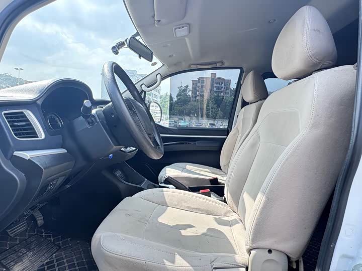 Фото 4 - Dongfeng Forthing Lingzhi M5 EV