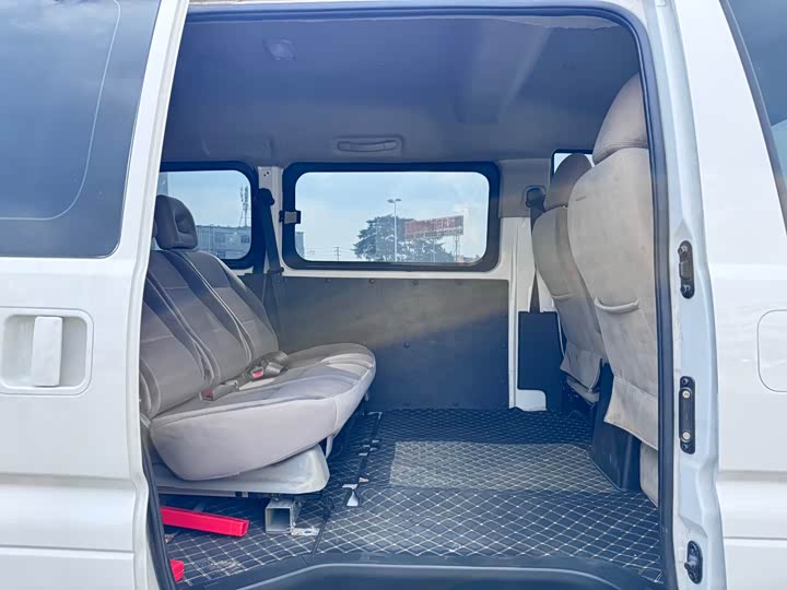 Фото 5 - Dongfeng Forthing Lingzhi M5 EV