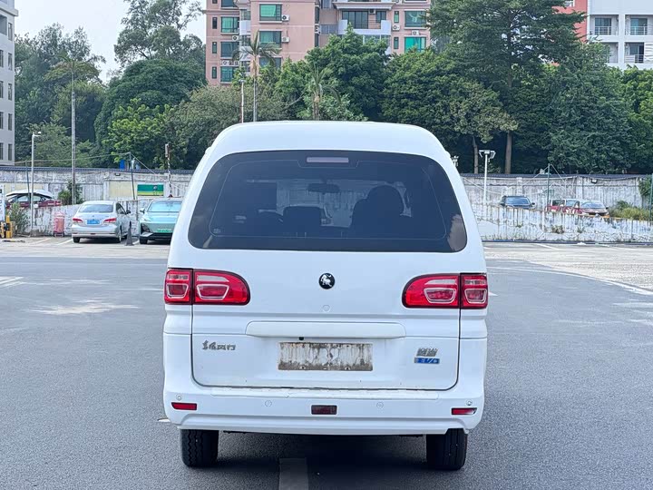 Фото 8 - Dongfeng Forthing Lingzhi M5 EV