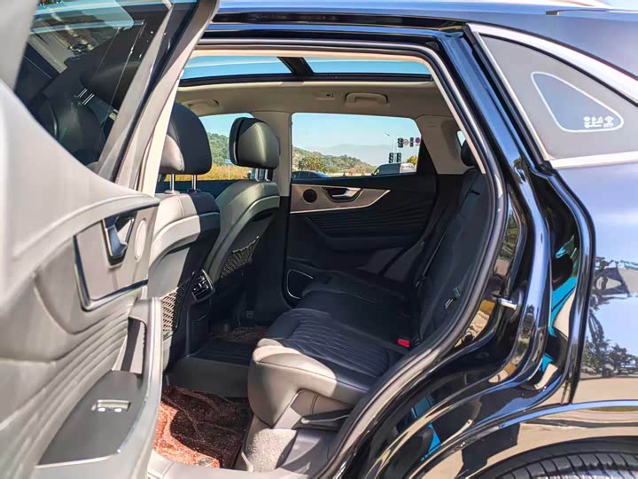 Фото 8 - Hongqi HS5