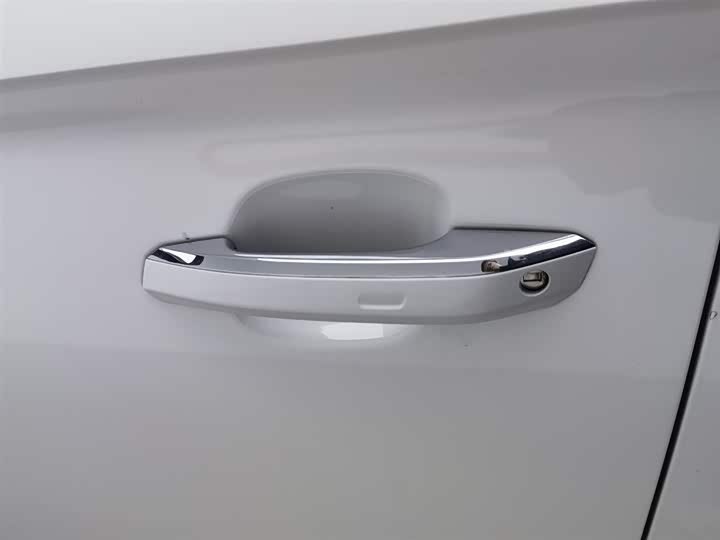 Фото 18 - Audi Q5L