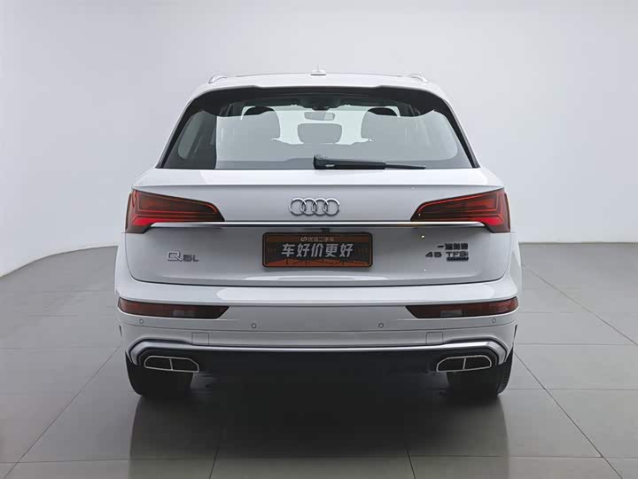 Фото 4 - Audi Q5L