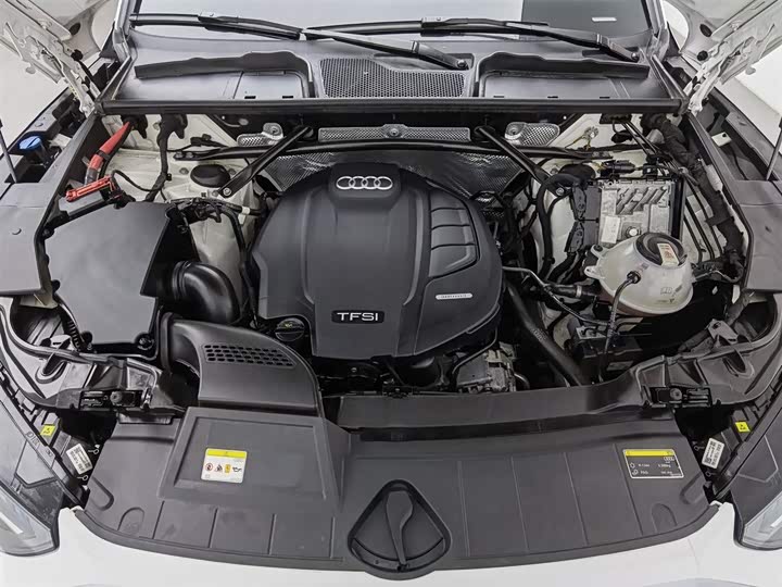 Фото 6 - Audi Q5L