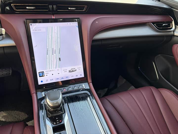 Фото 7 - Hongqi HS5