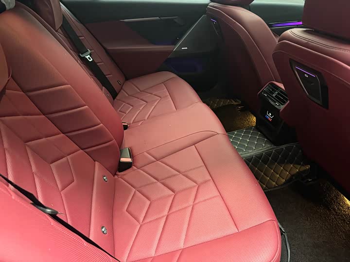 Фото 11 - BMW 5 Series