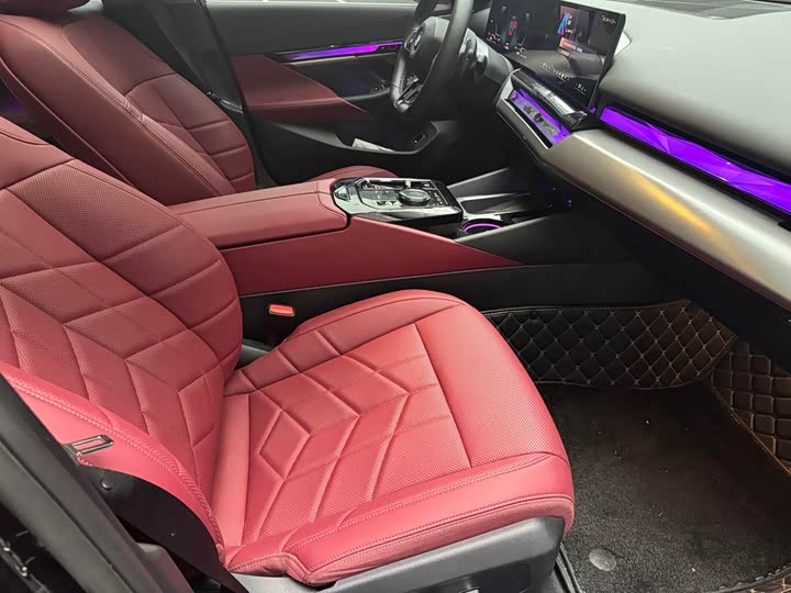 Фото 12 - BMW 5 Series