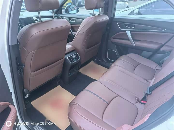 Фото 10 - Honda UR-V