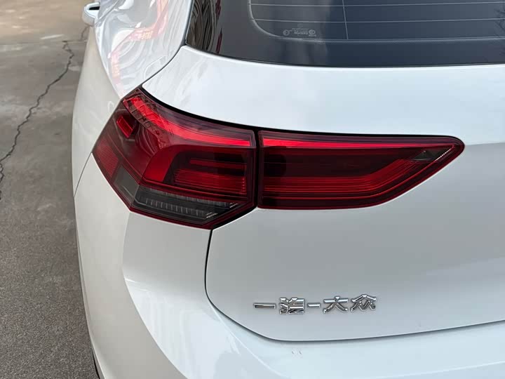 Фото 6 - Volkswagen Golf