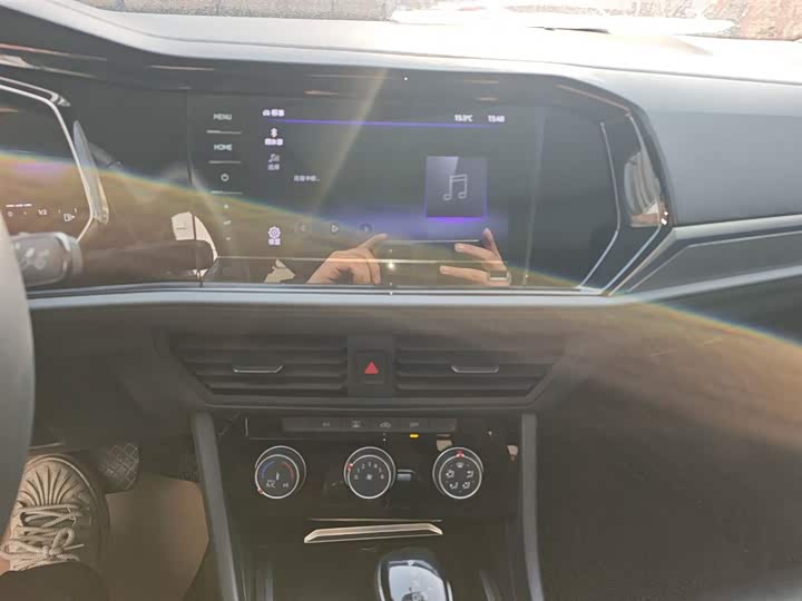 Фото 13 - Volkswagen Sagitar L